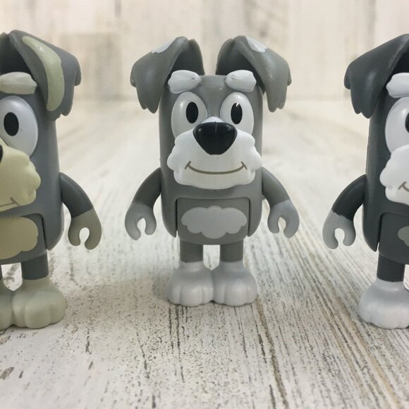Bluey The Terriers with Swords Shield School Friends Jo Dan Adam Figure Triplets - Picture 5 of 16